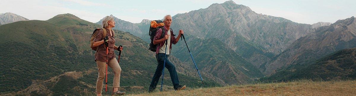 adultos mayores al aire libre