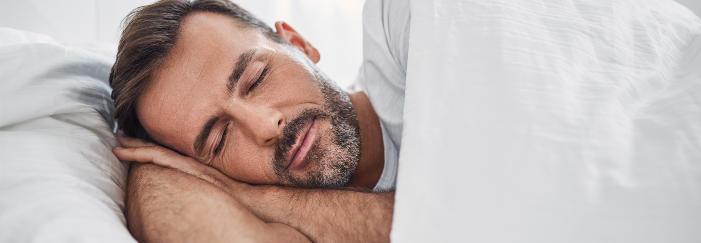 Adulto durmiendo plácidamente