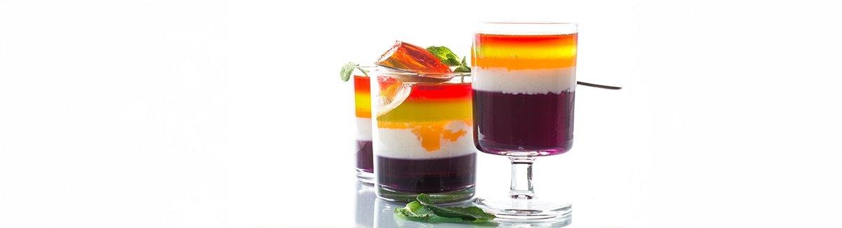 Vaso de gelatina con frutas