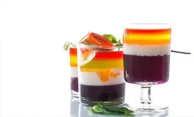 Vaso de gelatina con frutas