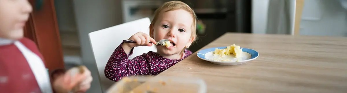 Bebés 7-12 meses: TU BEBÉ HA PASADO LA PRIMERA ETAPA DE SU VIDA